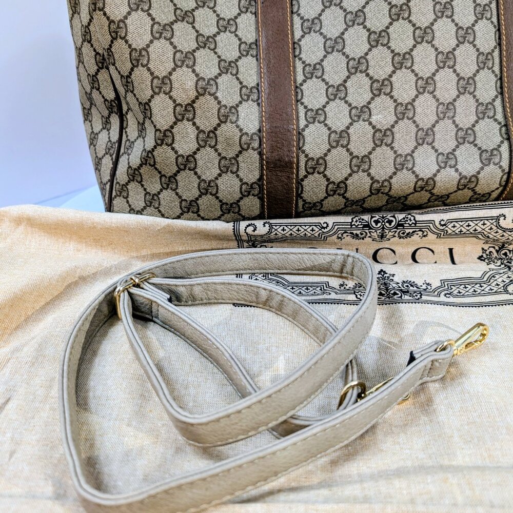 Gucci Vintage Large Boston Bag in GG Supreme Coated Canvas - Picture 15 of 16